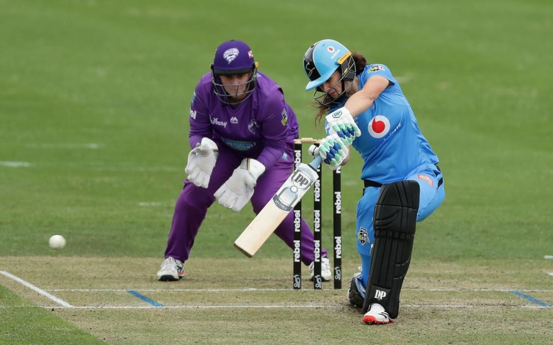 Wolvaardt Steers Strikers to Opening Win