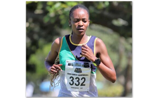 Kesa Molotsane snatched a thrilling victory in the senior women’s race at the ASA Cross Country Championships, winning gold in 31:19. Photo: Cecilia van Bers (Facebook)