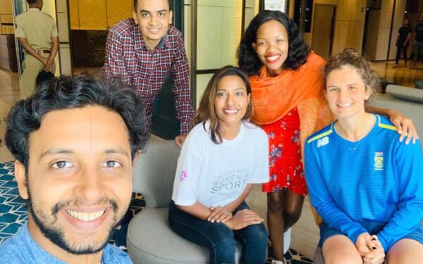S Sudharshanan and Yash Lahoti from Women’s Criczone with CSA media officer, Lesego Pooe, Momentum Porteas star Laura Wolvaardt and gsport Editor Kass Naidoo flying the flag for women’s sport in India