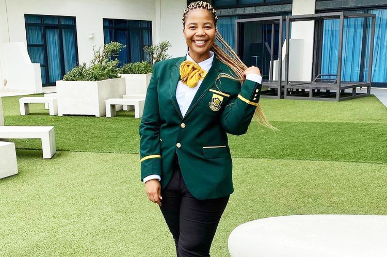 #gsport16 Woman in PR and Sponsorship winner and Proteas Men’s media manager, Sipokazi Sokanyile, will ring the treasured bell to signal the start of the second Test Match between South Africa and India. Photo: Sipokazi Sokanyile (Instagram)