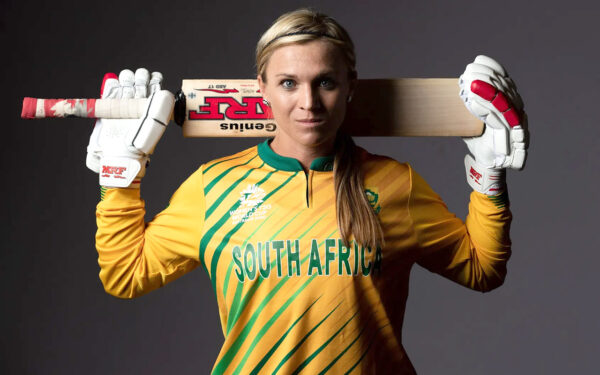 Momentum Proteas batter Mignon du Preez has announced her retirement from One-Day International as well as Test cricket with immediate effect, in favour of concentrating on T20 cricket and spending more time with family. Photo: ICC / Getty