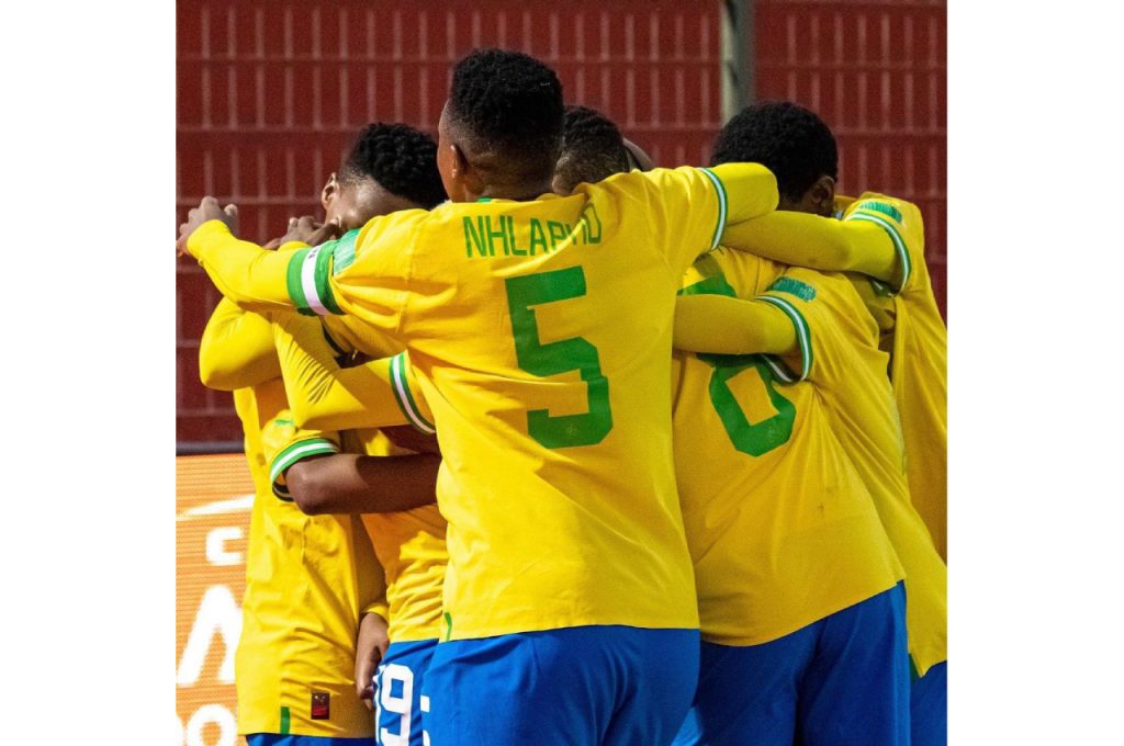Mamelodi Sundowns Ladies continue their dominance of the local league after being crowned the Hollywoodbets Super League Champions for the third consecutive season. This after defeating Richmond United 4-2 at the Lucas “Masterpieces” Moripe Stadium on Saturday, 26 November 2022. Photo: Sundowns Ladies (Instagram)