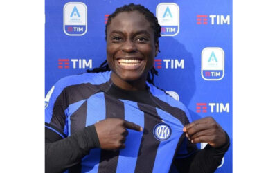 Malawian international striker, Tabitha Chawinga, has made history becoming the first African player to win the Italian Serie A Women’s Golden Boot Award after scoring 23 goals in the 2022/23 season. Photo: Tabitha Chawinga (Facebook)