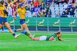 Libbie Janse van Rensburg scoring a try and her record breaking 200 pts