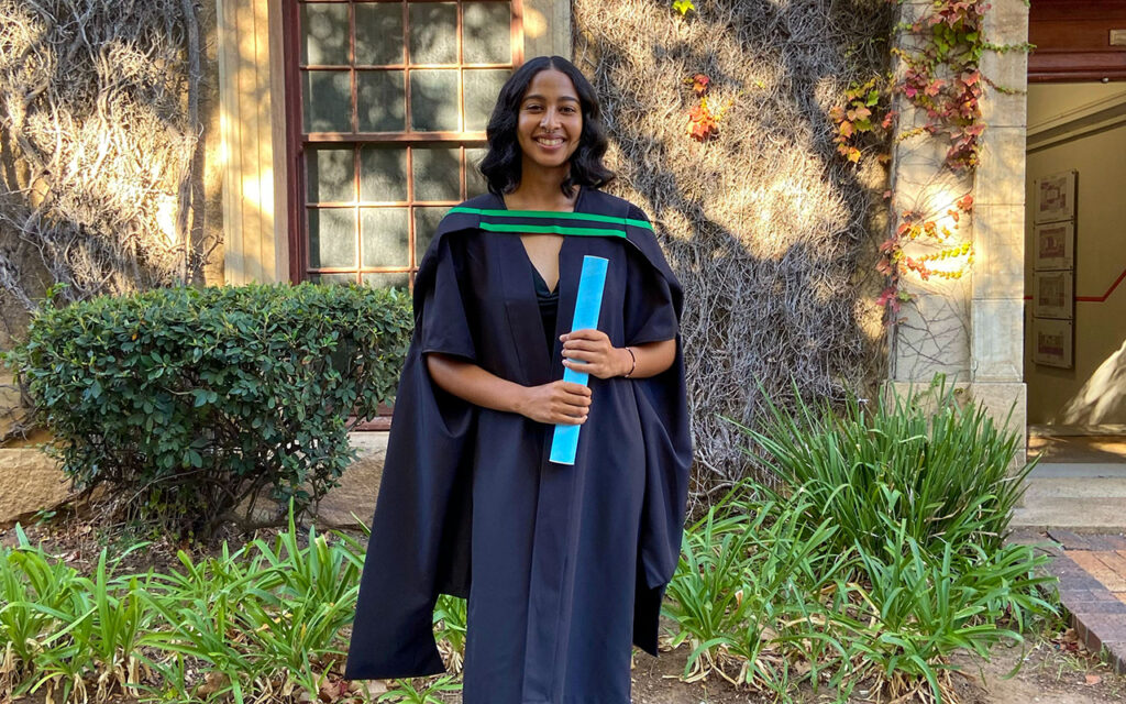 The future is bright, which is certainly the case for the University of Cape Town Women’s football team. Several players recently graduated with degrees as they look to further their careers on and off the pitch. gsport caught up with two players Isabella Kaombwe and Jesse-Leigh Nomdo, who shared their excitement at obtaining qualifications in various fields as they also make a name for themselves in football. All Photos: Supplied