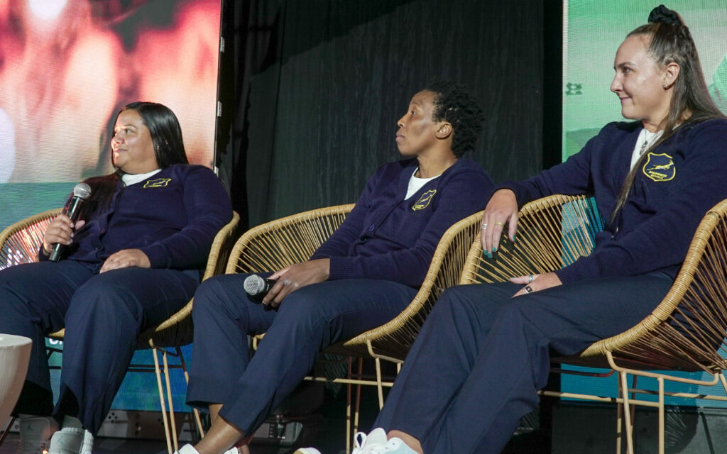The crowd heard from Head coach Swys de Bruin, SA’s first-ever woman professional rugby coach, Laurian Johannes-Haupt, captain Cindy Booi, and star playmaker Libbie Janse van Rensburg, as they reflected on the possibilities that lie ahead.