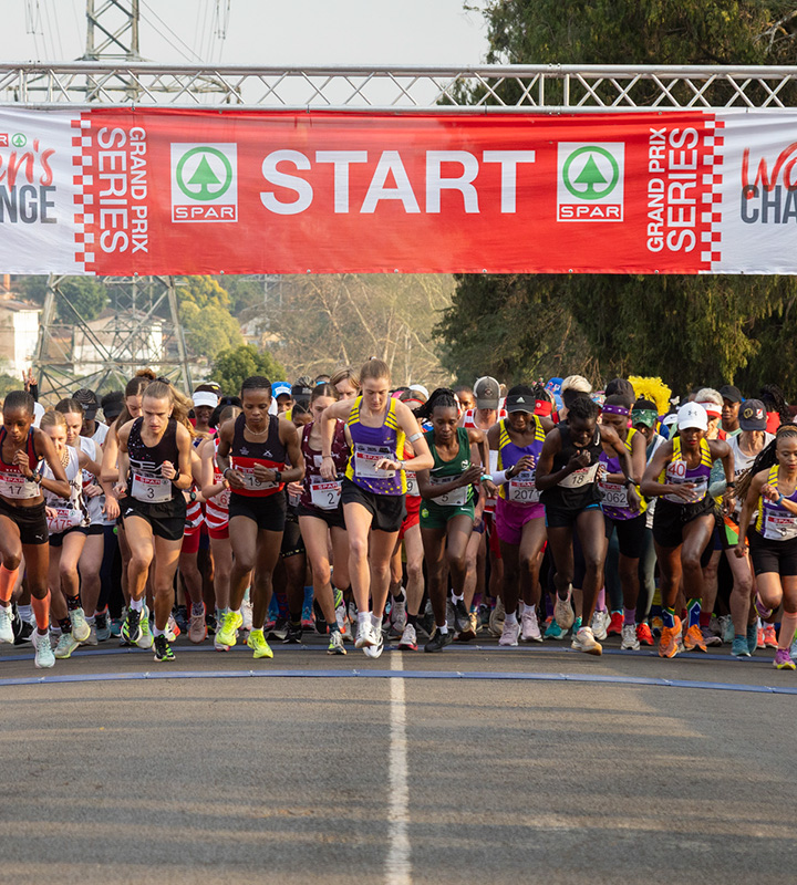 The elite runners pictured leading the pack of 3696 participants on the scenic Pietermaritzburg route on Sunday.