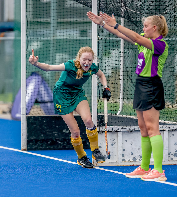 Kayla de Waal found herself open on the back post to finish off a brilliant counter-attacking move, sending the hosts into the break 2-nil up.