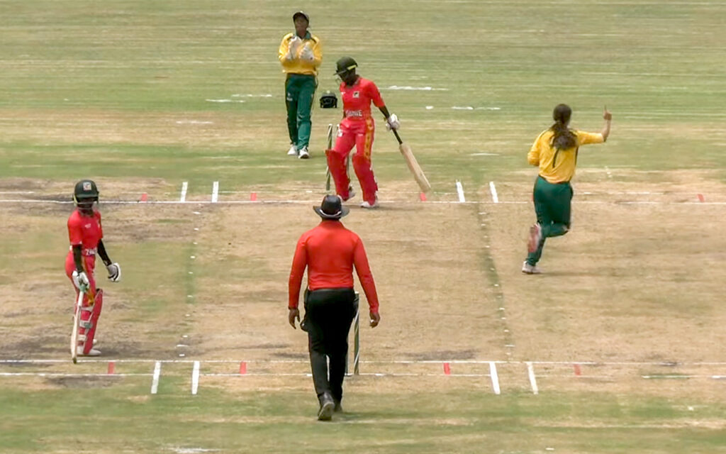Melissa van der Merwe and Ziya Mohanlall starred with the ball as South Africa under-19 Women maintained their perfect record in the Youth T20 Tri-Series, securing their fourth consecutive victory with a five-wicket win over Zimbabwe under-19 Women in the fifth match at the Chatsworth Oval in Durban on Thursday, 15 January 2026. File Photo: CSA