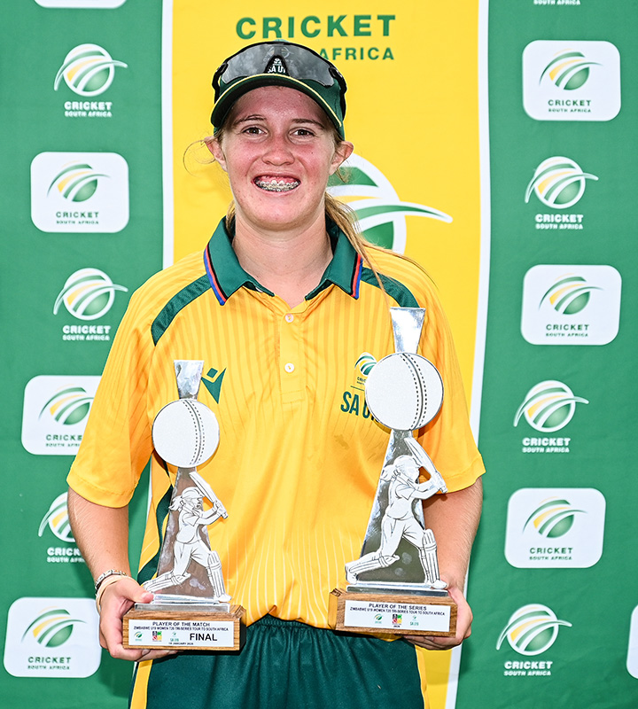 Player of the Series, the SA U19 Women’s captain Mieke van Voorst hit a measured 42 to seal the win with one ball to spare.