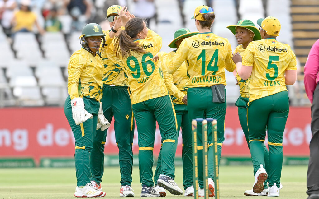 The Proteas Women pictured celebrating during the home T20I tour against visitors, the Republic of Ireland. Cricket South Africa has announced an inbound T20 International (T20I) series between World Cup finalists, the Proteas Women and India, scheduled to take place in Durban, Johannesburg and Benoni from 17 to 27 April, 2026. Photo: Supplied