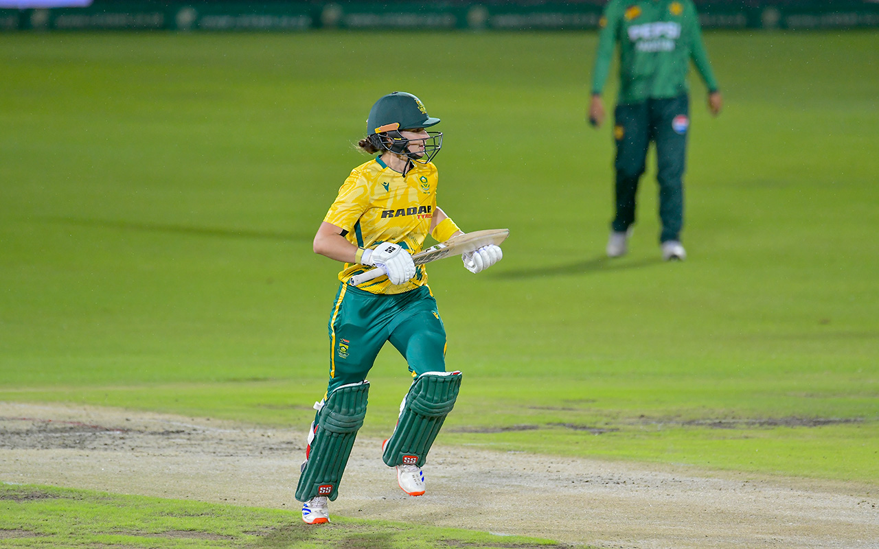 La clinique Ayabonga Khaka et l’invaincue Laura Wolvaardt donnent à Proteas une avance de 2-0 sur le Pakistan La clinique Ayabonga Khaka et l’invaincue Laura Wolvaardt donnent à Proteas une avance de 2-0 sur le Pakistan
