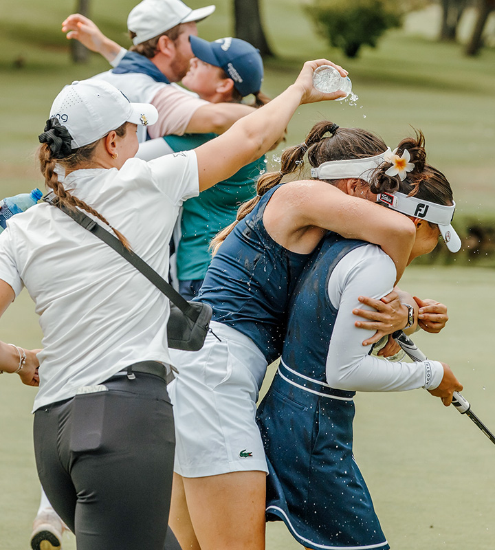 Supporters celebrate Lau’s win, becoming only the second French winner of this title after Anne-Lise Caudal in 2019.