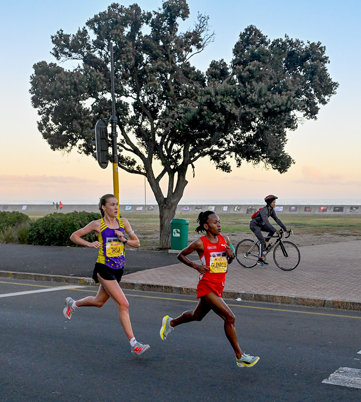 Kavanagh completed the contest in 31:33, chopping eight seconds off her personal best of 31:41, set in Cape Town in October last year.
