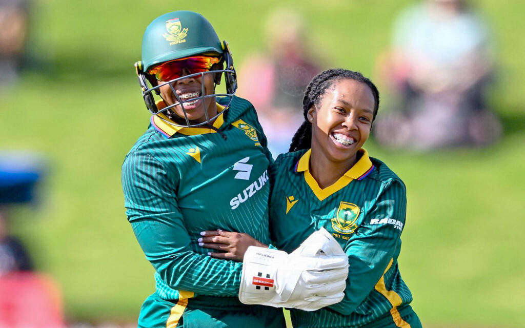 Roxy Bredenkamp Advances as Ella Jonker Stuns Lyndsey Philipps at SA Tennis Junior National Champs