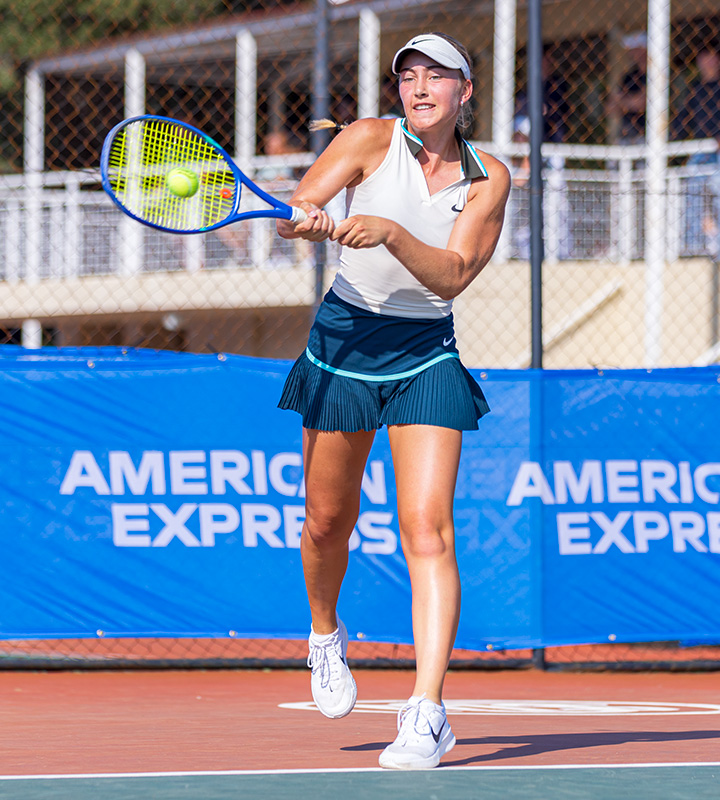 Number three-seed Charlotte Bouwer perservered for a three-sets win over 11th seeded Lika Claassens for the 2026 Girls U16 title.