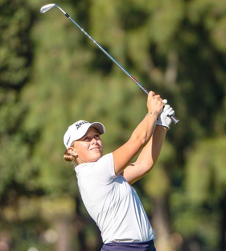 Caitlyn Macnab (pictured) and amateur Lisa Coetzer are the leading South Africans on five under par, after the second round.