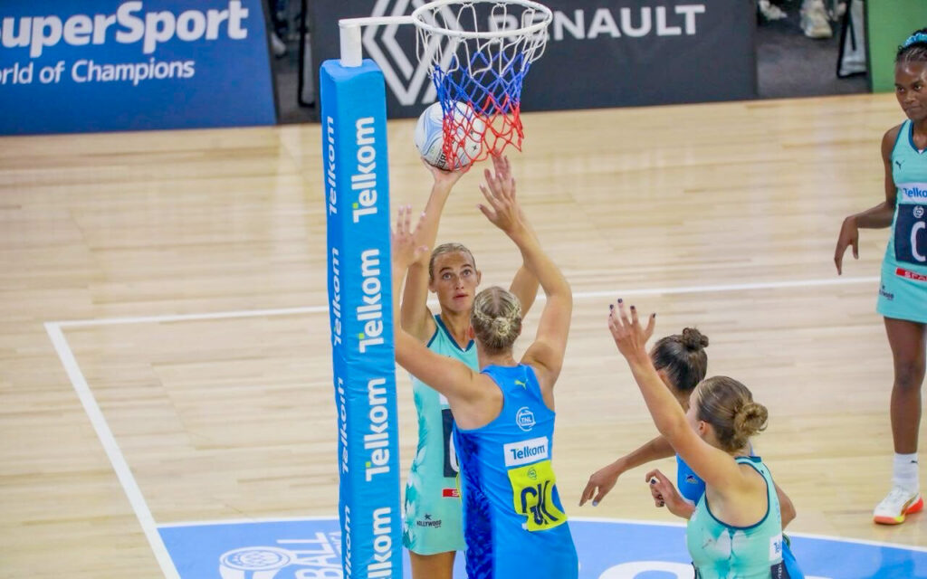 Free State Crinums GA Player of the Match Xandri Fourie helped her team maintain their unbeaten 2026 record with a hard-fought 56-41 victory over the Gauteng Jaguars in their first appearance in Power Week 2 of the Telkom Netball League, at Ellis Park Arena in Johannesburg on Saturday, 23 May 2026. All Photos: Netball SA