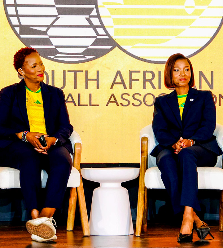 SABC Sport’s Keletso Totlhanyo and Sasol Executive Vice President of People, SHE, Risk, and Corporate Affairs, Thabile Makgala.