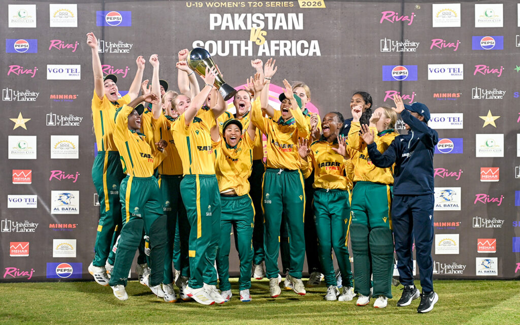 The SA U19 Women lifted the series trophy after clinching their maiden Youth T20I series against Pakistan 3-2, sealing the rain-affected decider by 17 runs on the DLS method to crown their first-ever tour of the country at the National Bank Stadium in Karachi, Pakistan on Friday, 24 July 2026. All Photos: The PCB