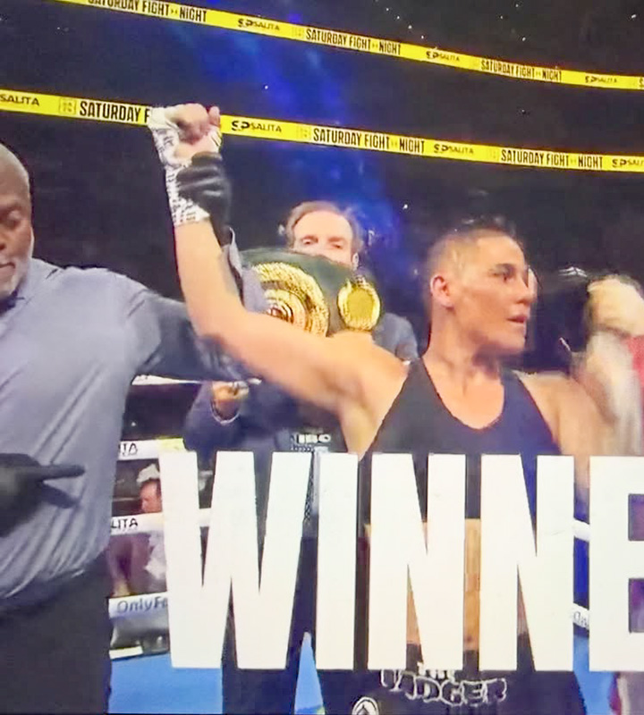 Ferreira beat Veyre to claim the WBC super-featherweight world title, as the first South African woman to win boxing’s famous green and gold belt.