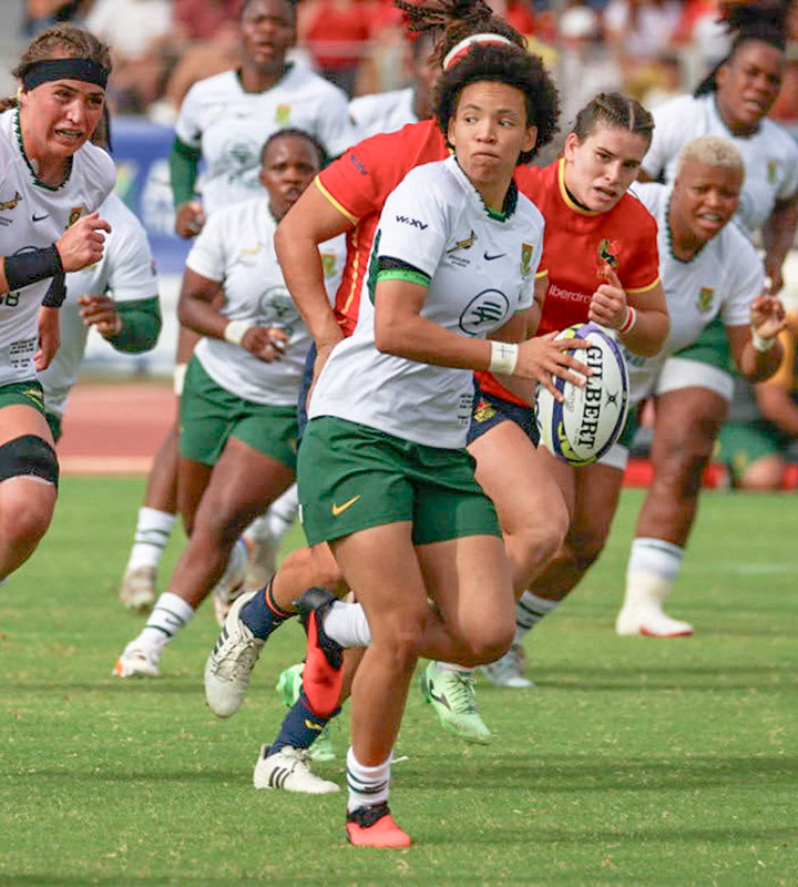 Ball in hand, the Bok Women looked to spread play wide against Spain, with their scrum growing in confidence as the match wore on in the heat.